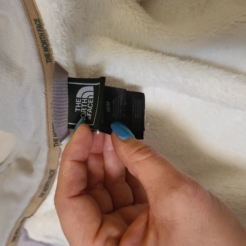 Super Soft North Face Jacket - image 3